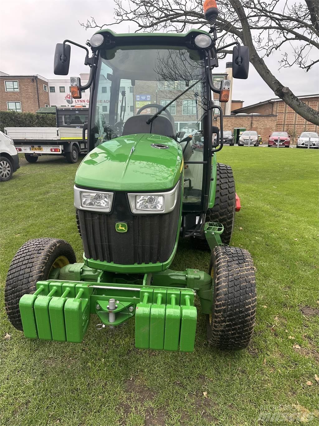 John Deere 4066R Kleintraktoren