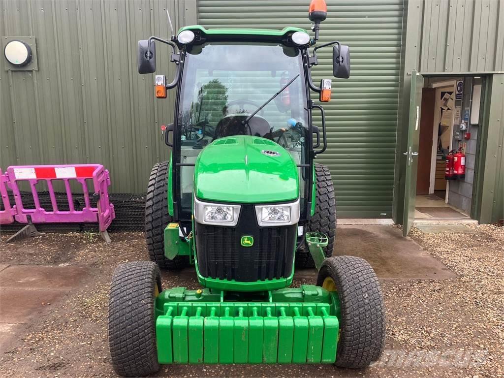 John Deere 4066R Kleintraktoren