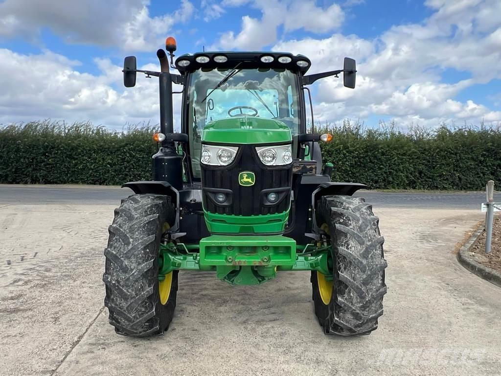 John Deere 6135R Traktoren