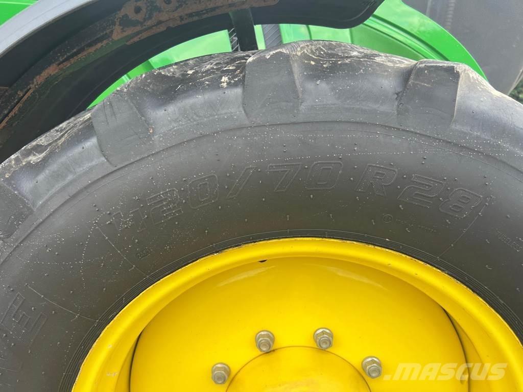 John Deere 6135R Traktoren