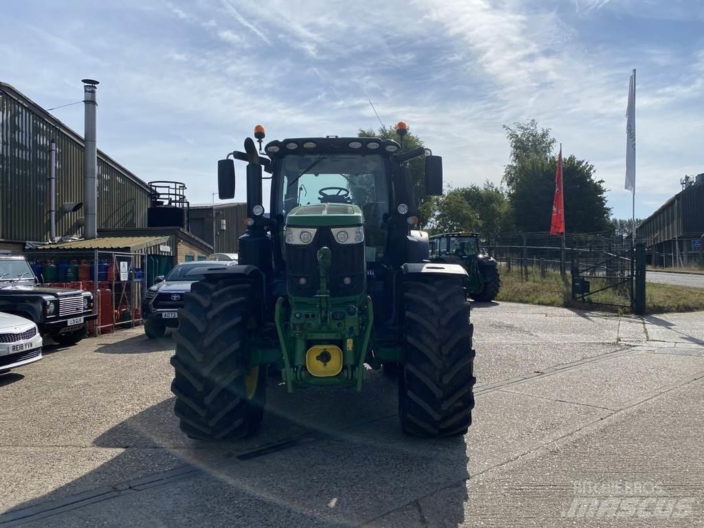 John Deere 6250R Traktoren