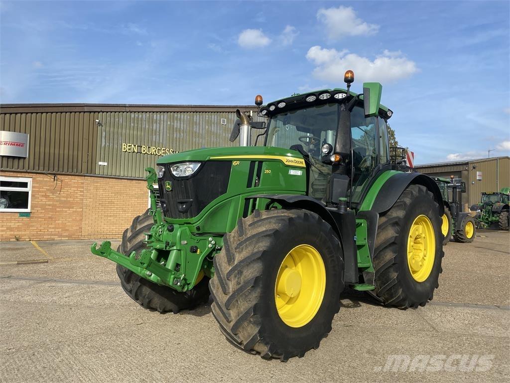 John Deere 6R250 Traktoren