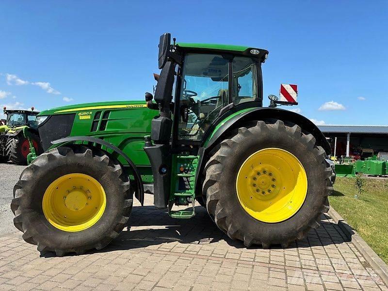 John Deere 6250R Traktoren