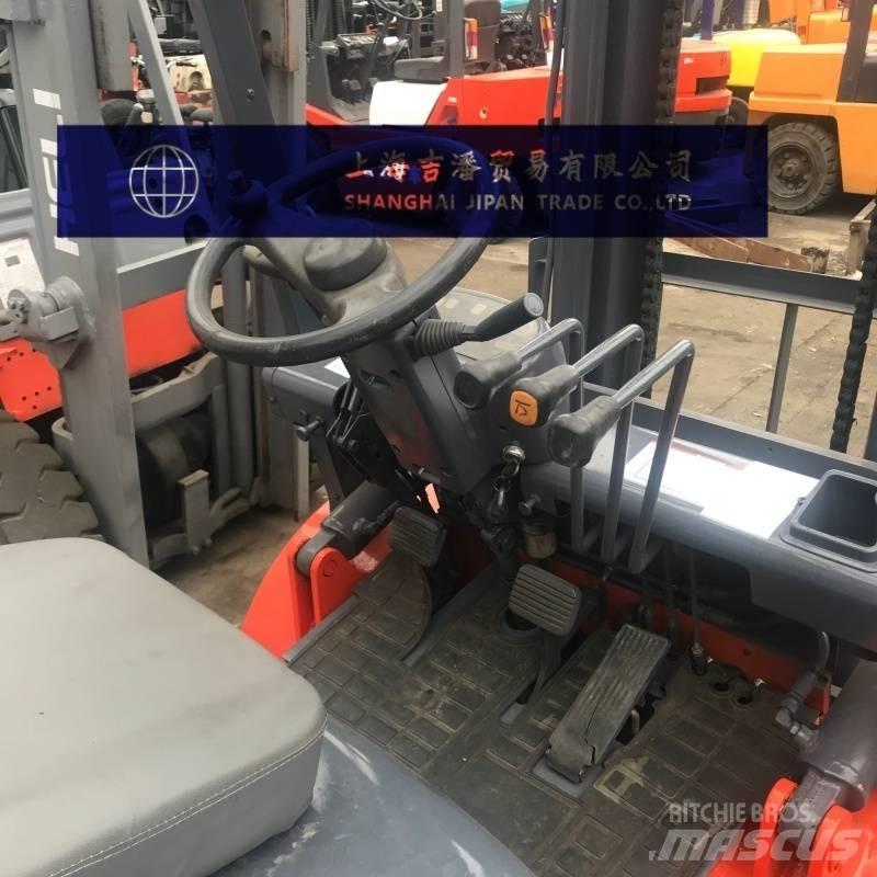 Heli H2000 35 Diesel Stapler