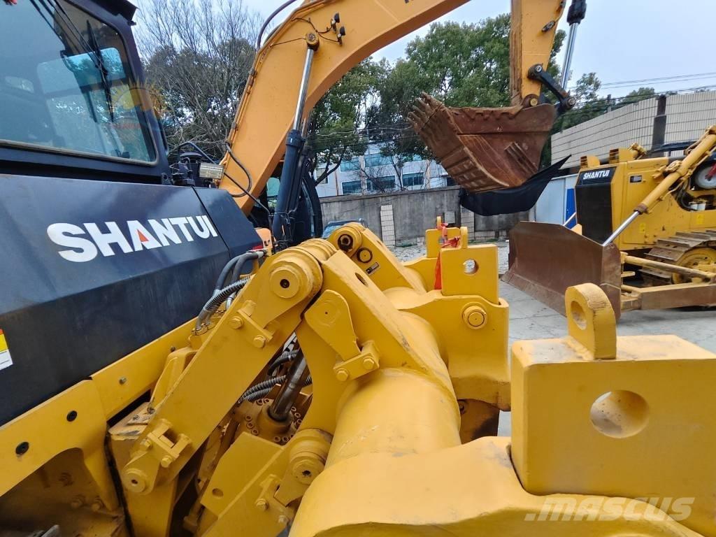 Shantui SD 22 Bulldozer