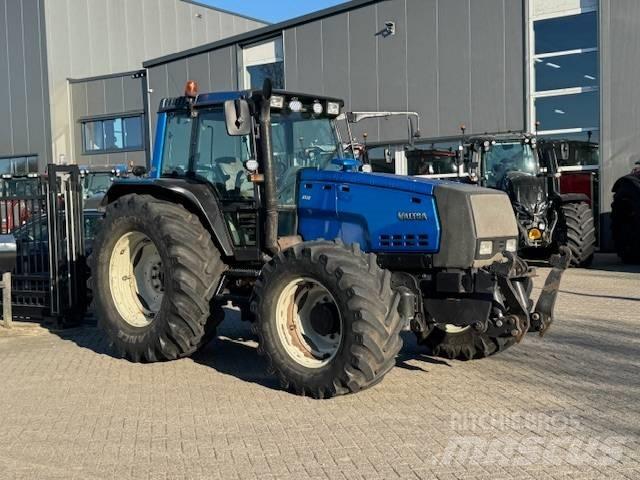 Valtra 8550 Hitech! Traktoren