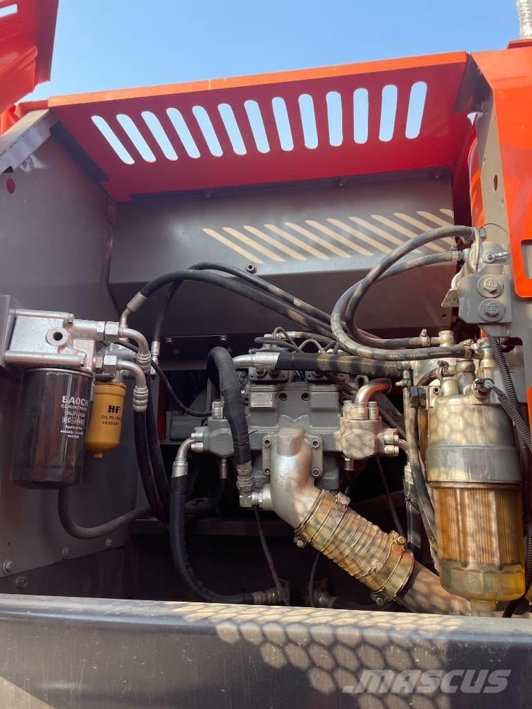 Hitachi ZX 210 Raupenbagger