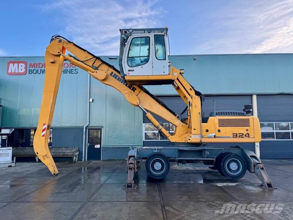 Liebherr A 924 C Materialumschlag