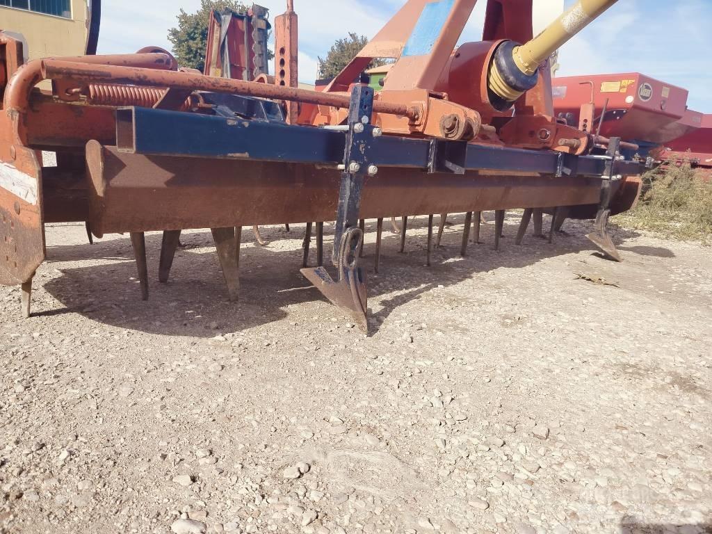 Kuhn HR 302 Eggen