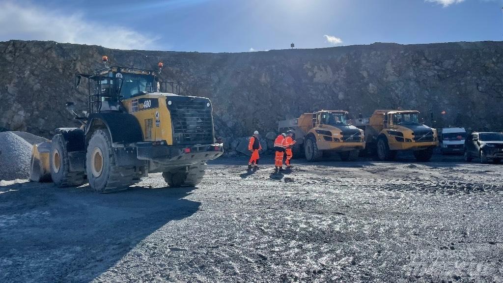Komatsu WA480 Radlader