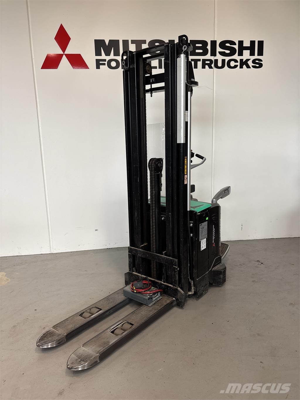 Mitsubishi SBV16N Selbstfahrstapler