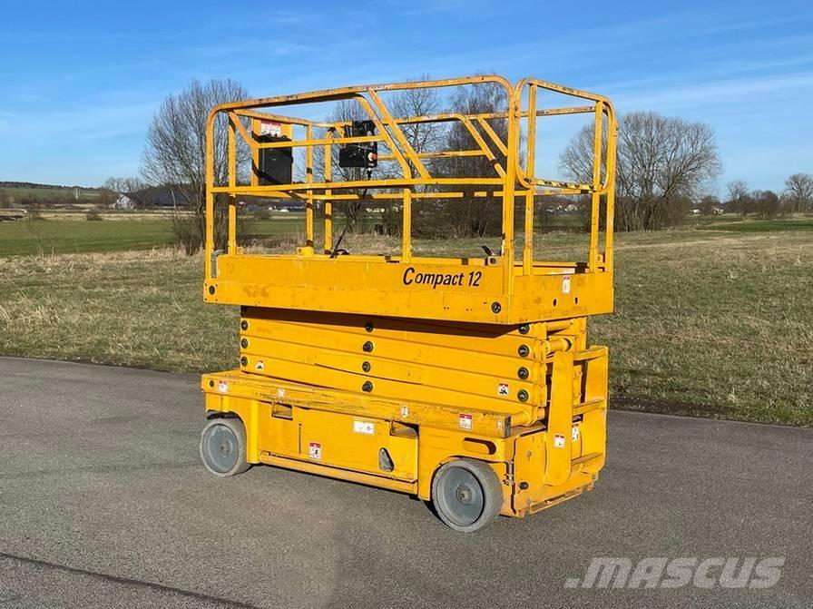 Haulotte Compact 12 Scheren-Arbeitsbühnen