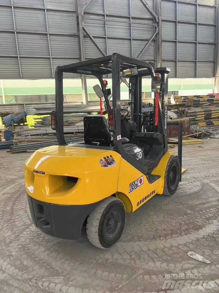 Komatsu FD 30 T-17 Diesel Stapler