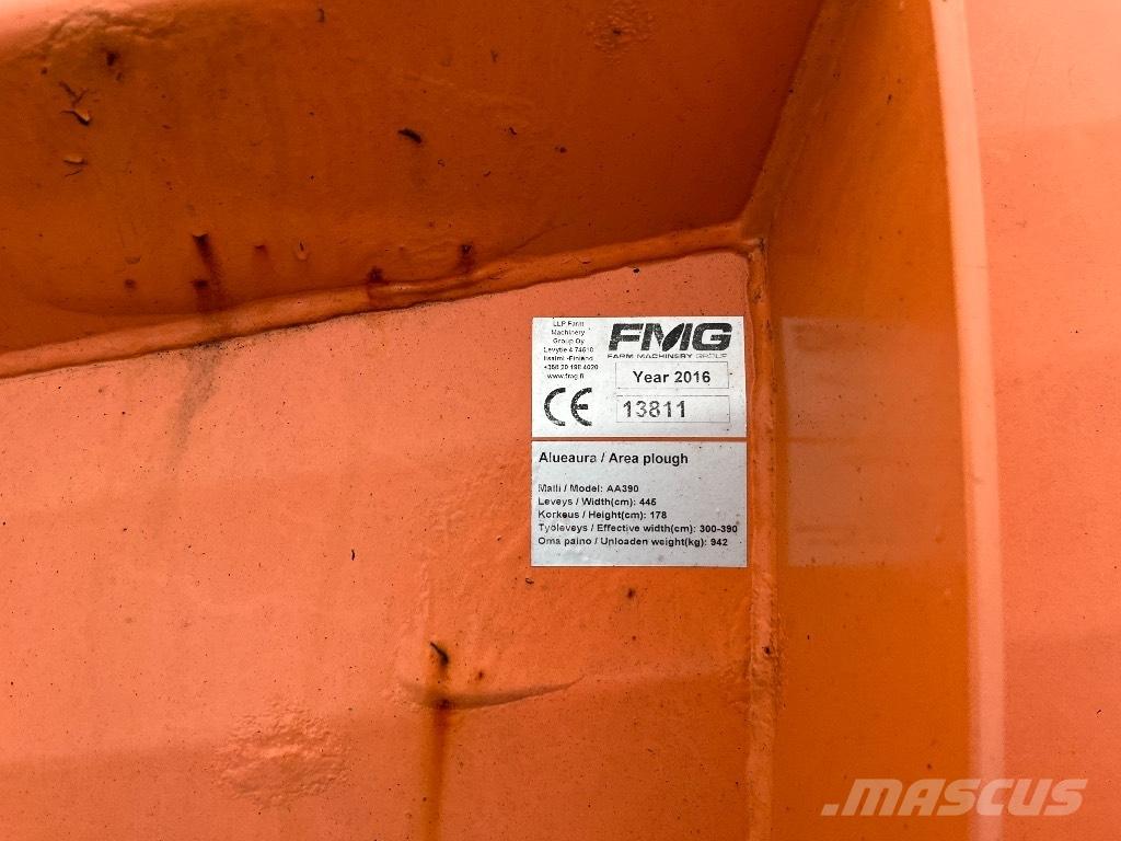 FMG 390 Schneeschilde und -pflüge