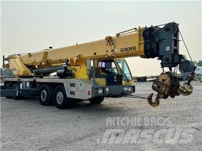 Grove TMS800E Raupenkrane