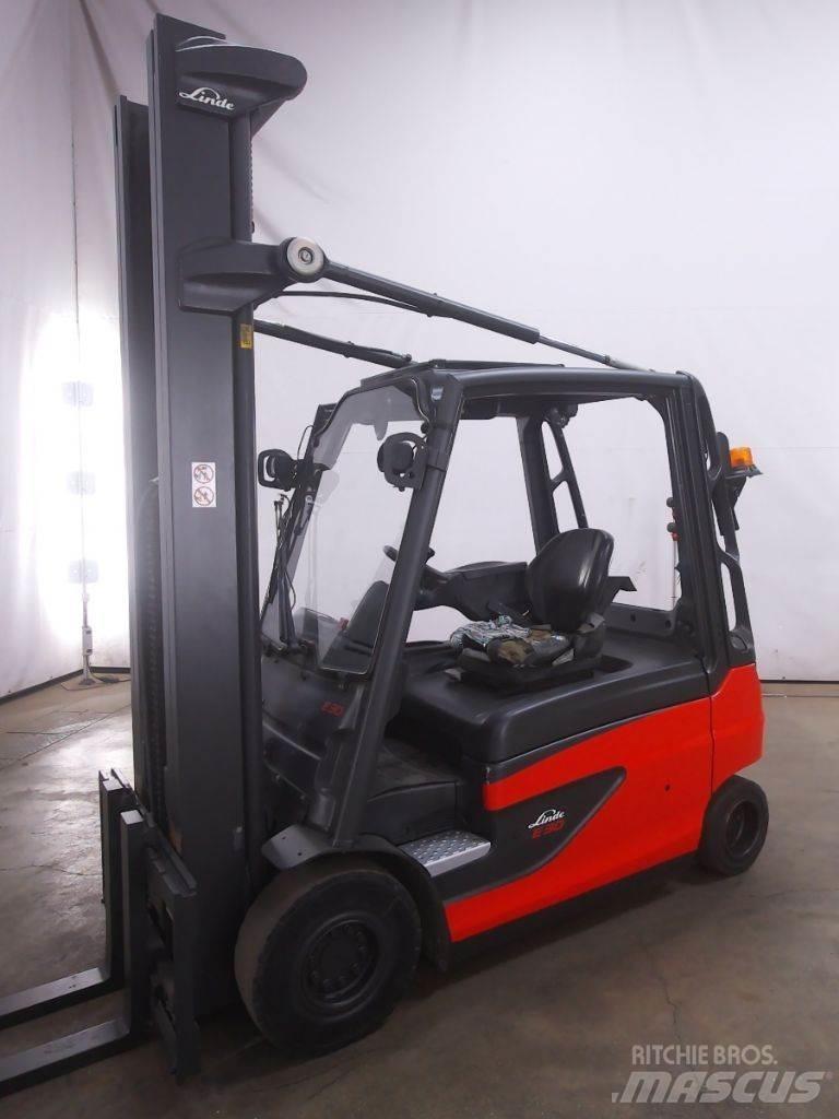 Linde E30L-01 Elektro Stapler