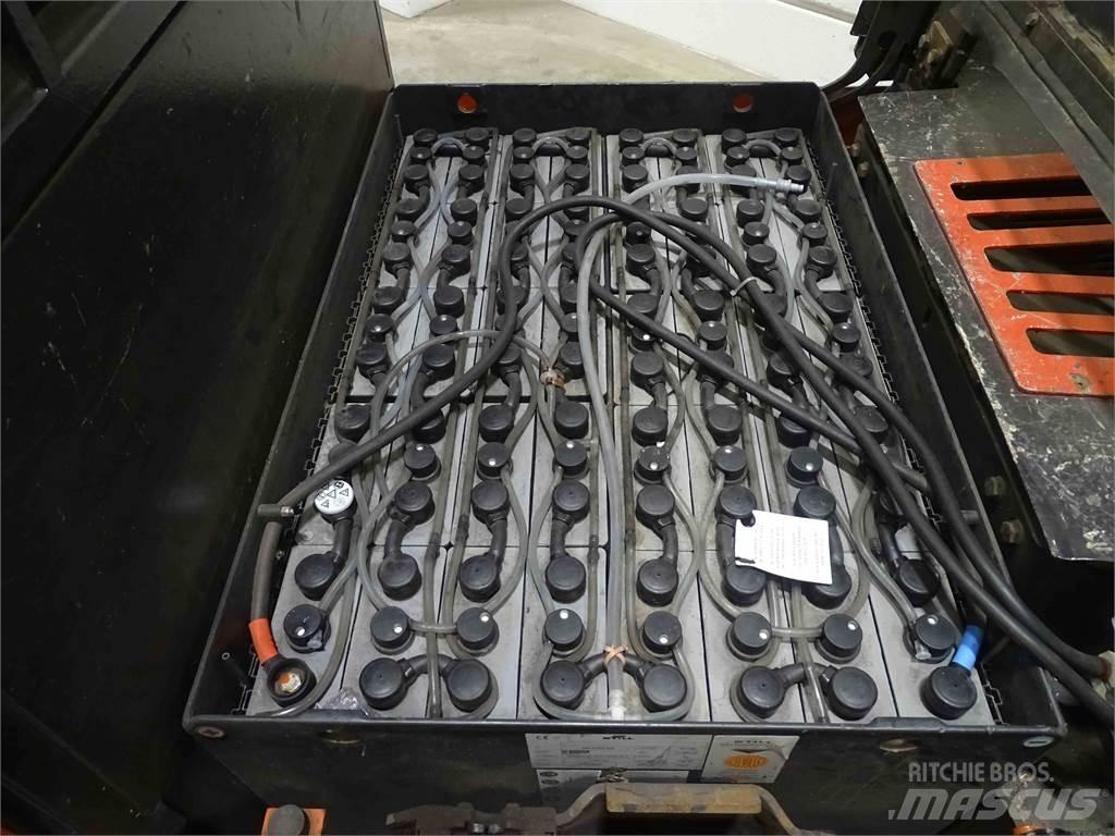 Linde P250 Schlepper