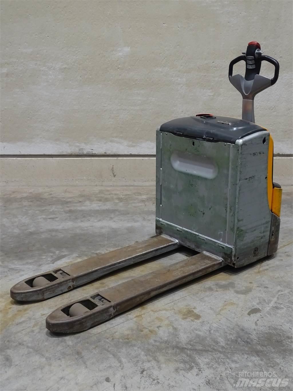 Still EXU16 Niedergabelstapler