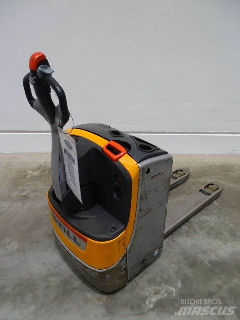 Still EXU20 Niedergabelstapler