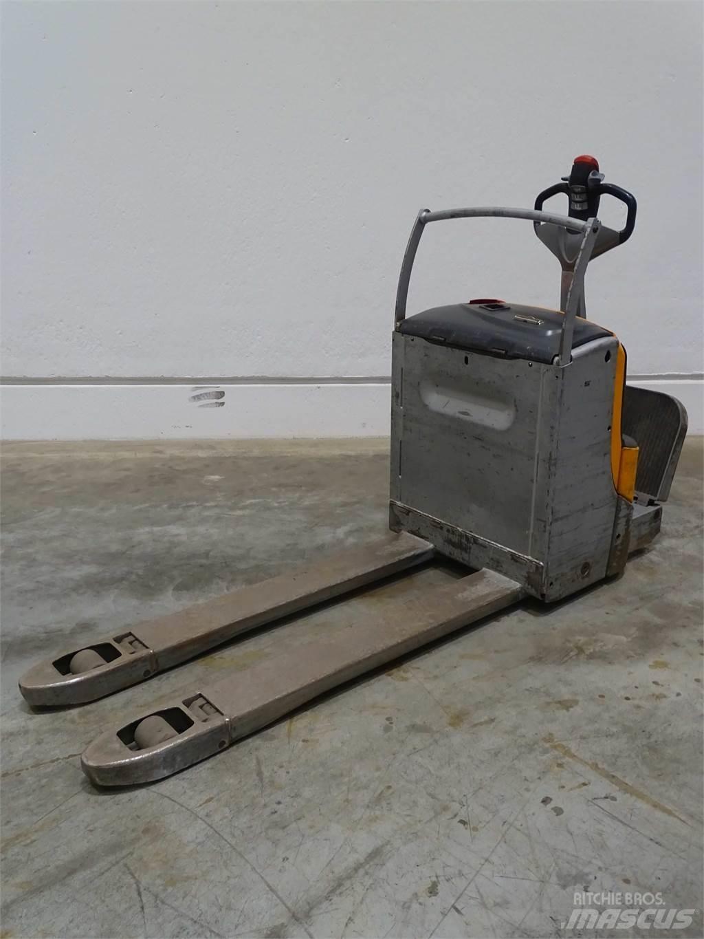Still EXU20 Niedergabelstapler