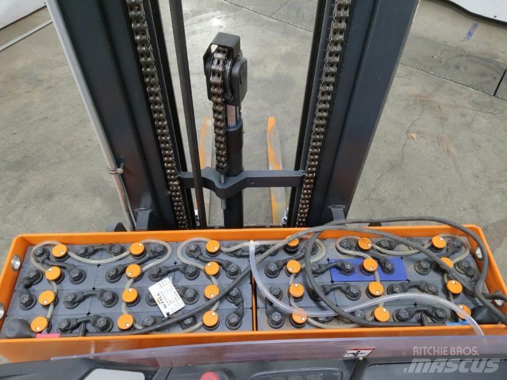 Still FM-X10 Schubmaststapler