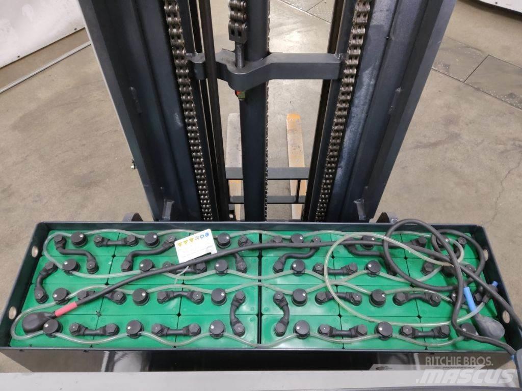 Still FM-X14 Schubmaststapler