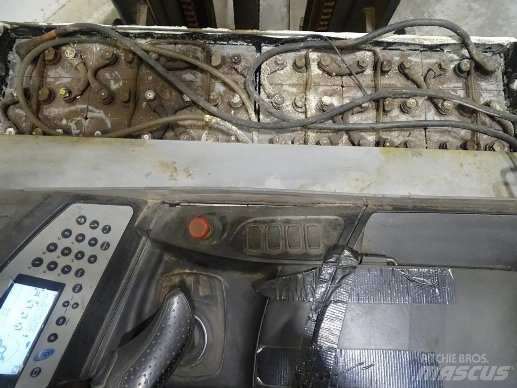 Still FM-X14 Schubmaststapler