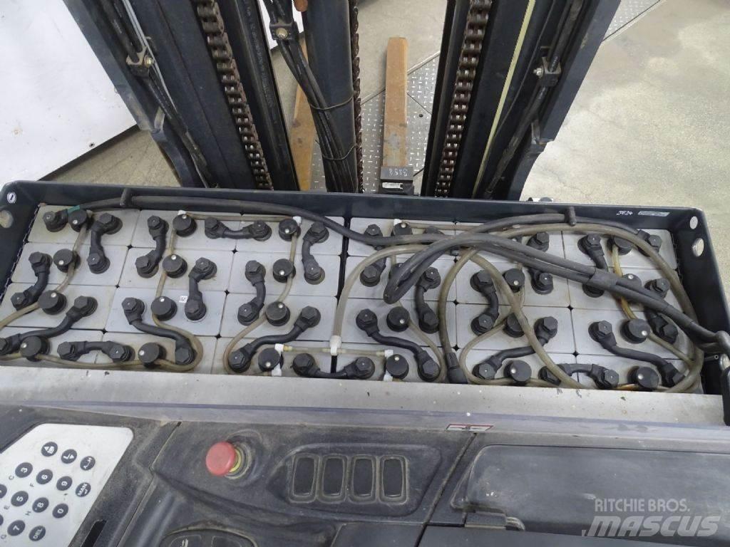 Still FM-X17 Schubmaststapler