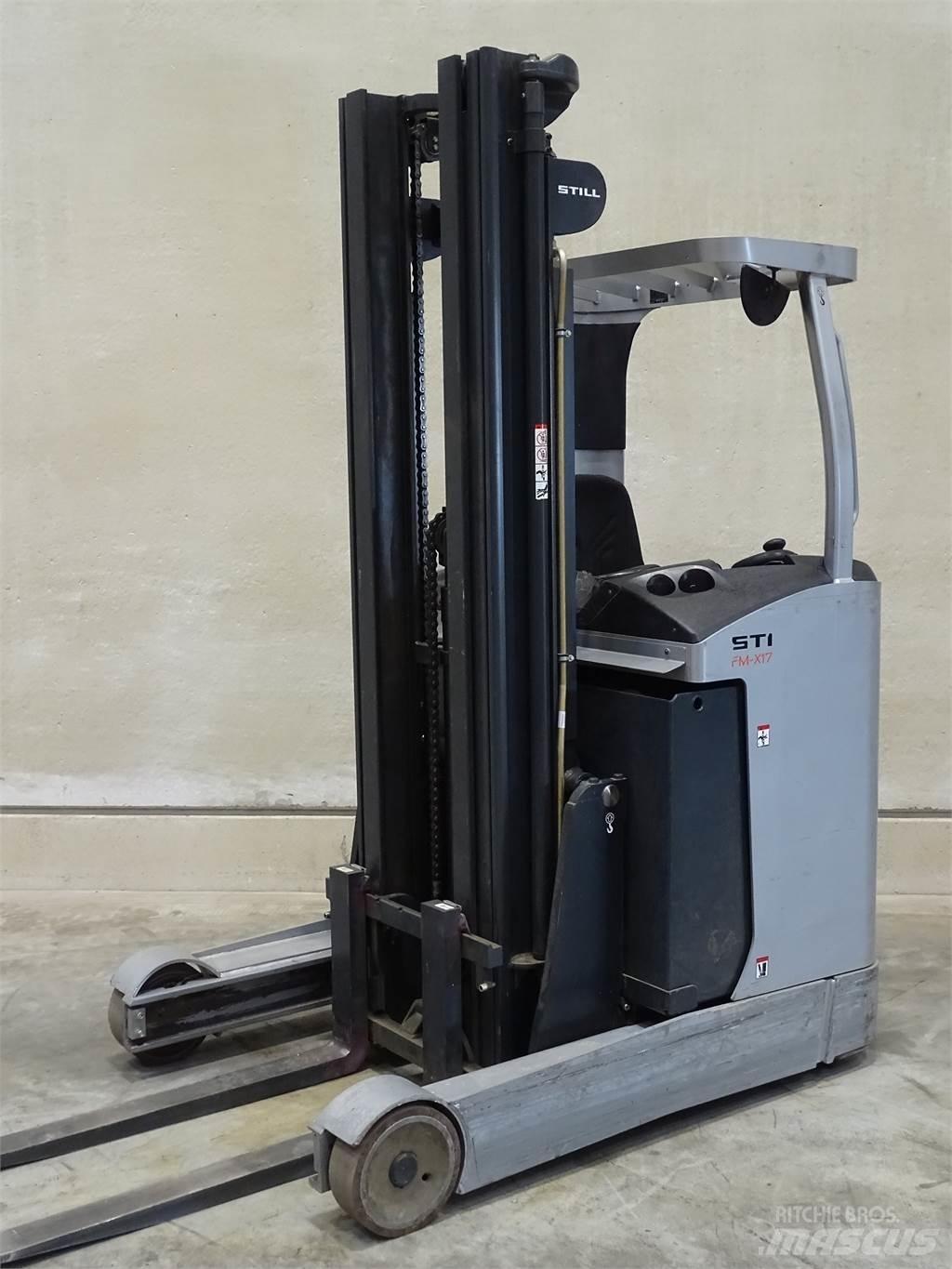 Still FM-X17 Schubmaststapler