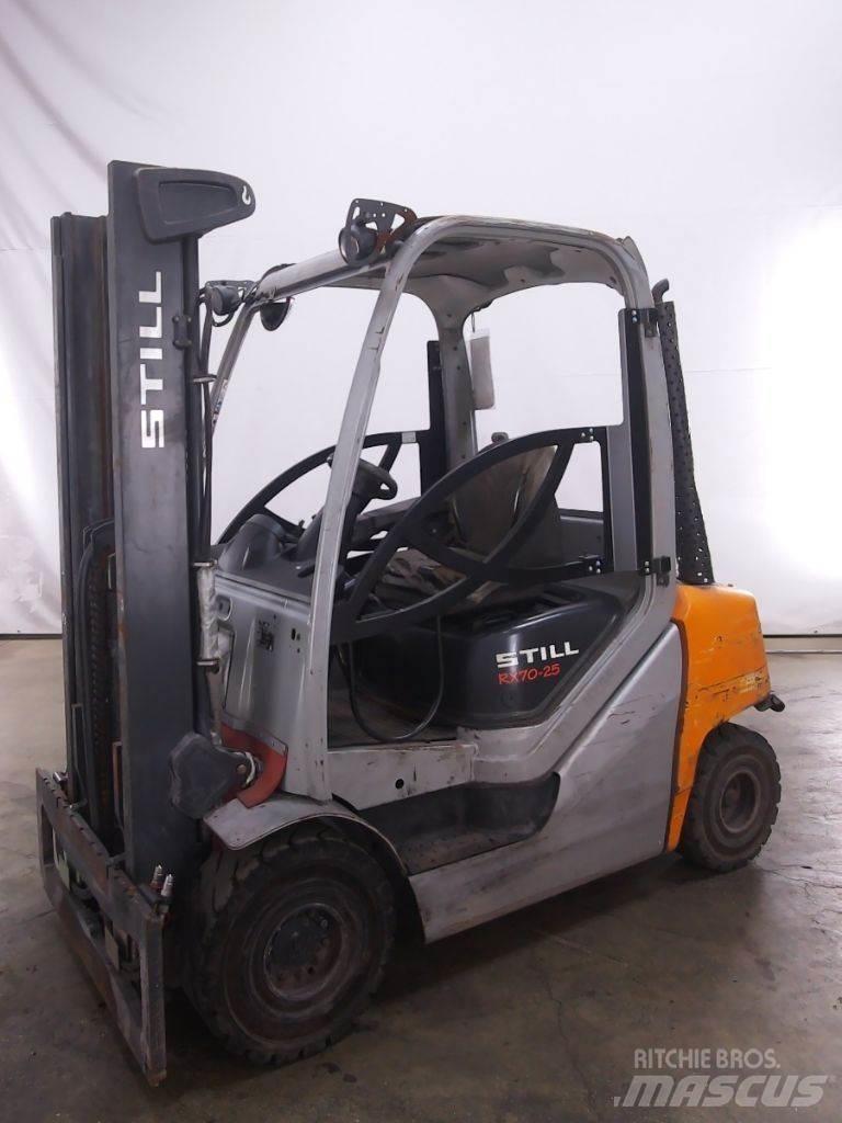 Still RX70-25 Diesel Stapler