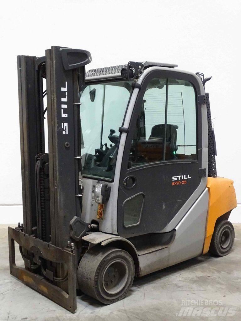 Still RX70-35 Diesel Stapler