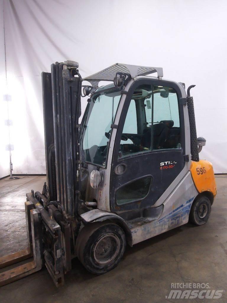 Still RX70-35 Diesel Stapler