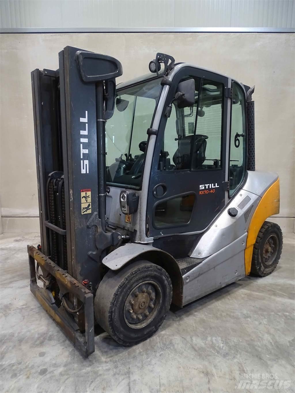 Still RX70-40 Diesel Stapler
