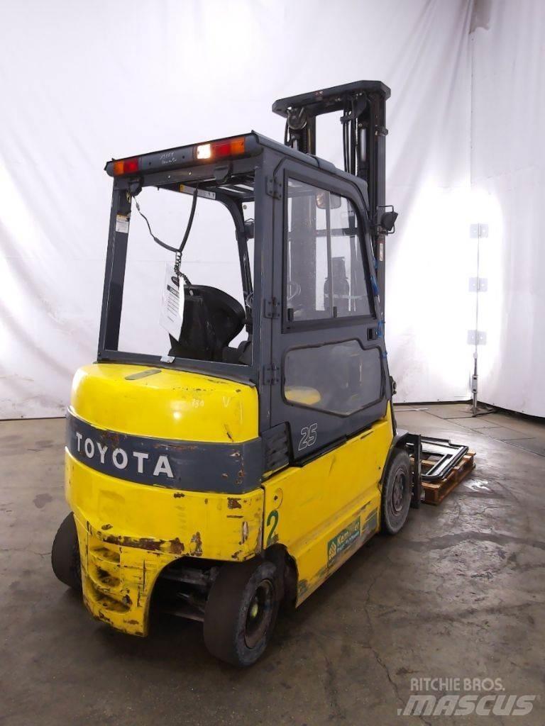 Toyota 7FBMF25 Elektro Stapler