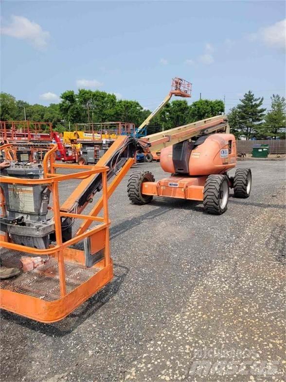 JLG 600AJ Gelenkteleskoparbeitsbühnen