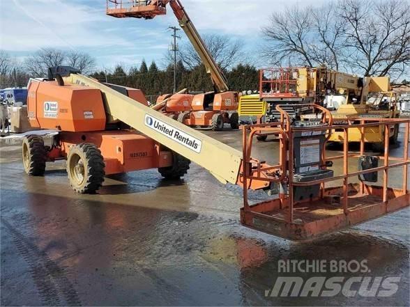 JLG 600S Teleskopbühnen