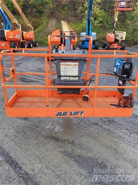 JLG 860SJ Teleskopbühnen