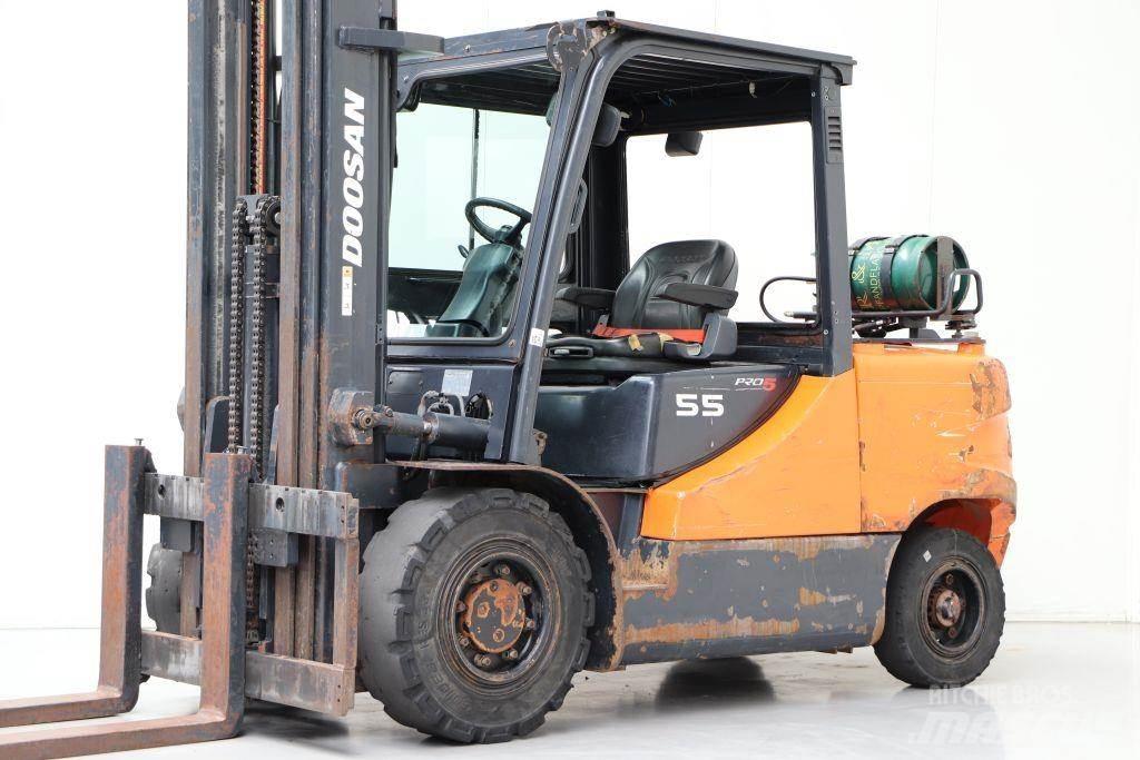 Doosan G55SC-5 Gas Stapler