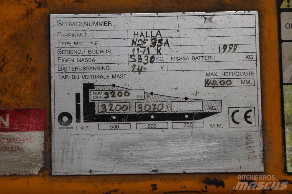 Halla HDF35A Diesel Stapler