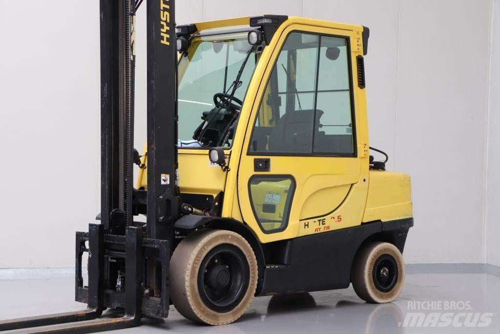 Hyster H3.5FT Gas Stapler