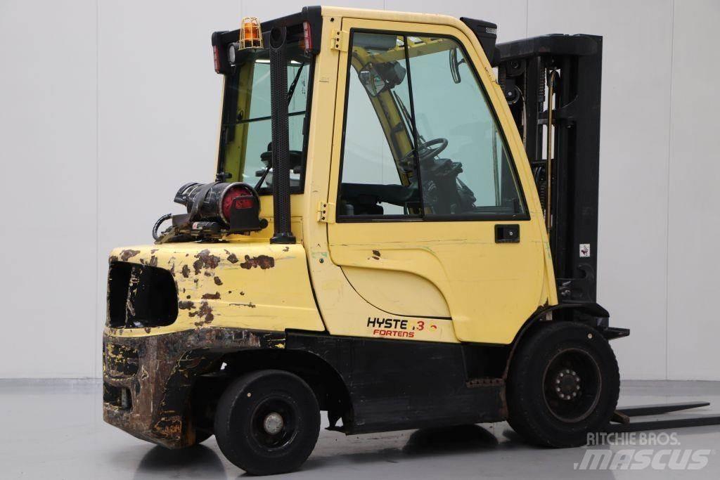 Hyster H3.5FT Gas Stapler