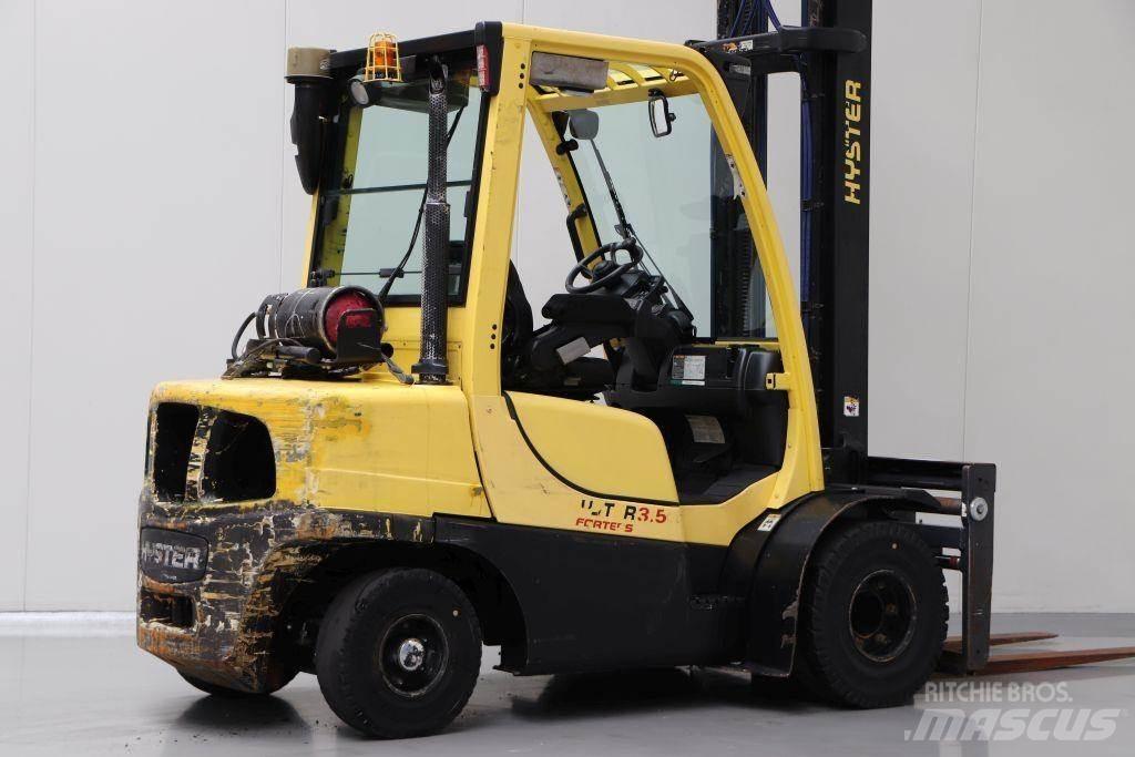 Hyster H3.5FT Gas Stapler