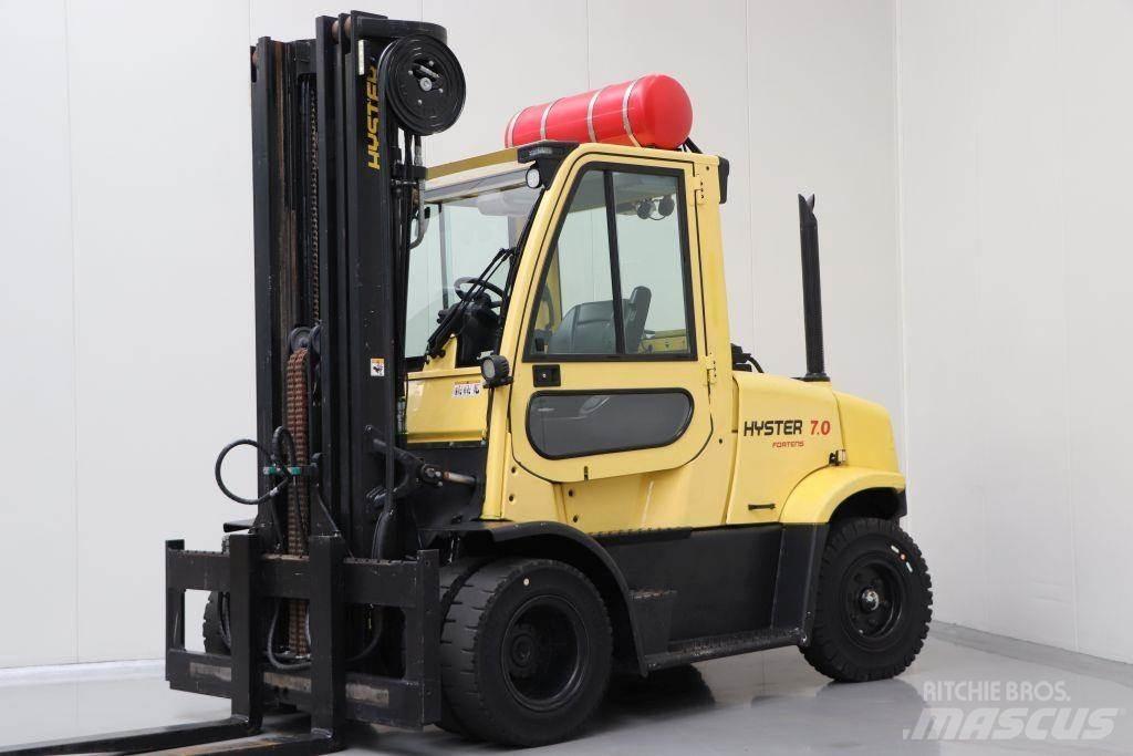 Hyster H7.0FT Gas Stapler