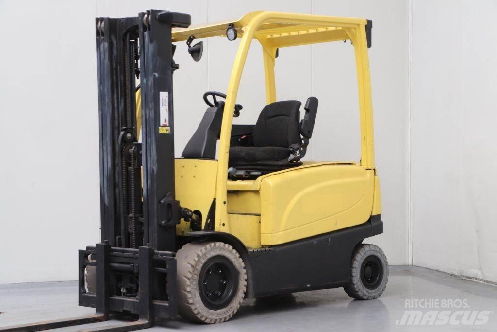 Hyster J2.2XN Elektro Stapler