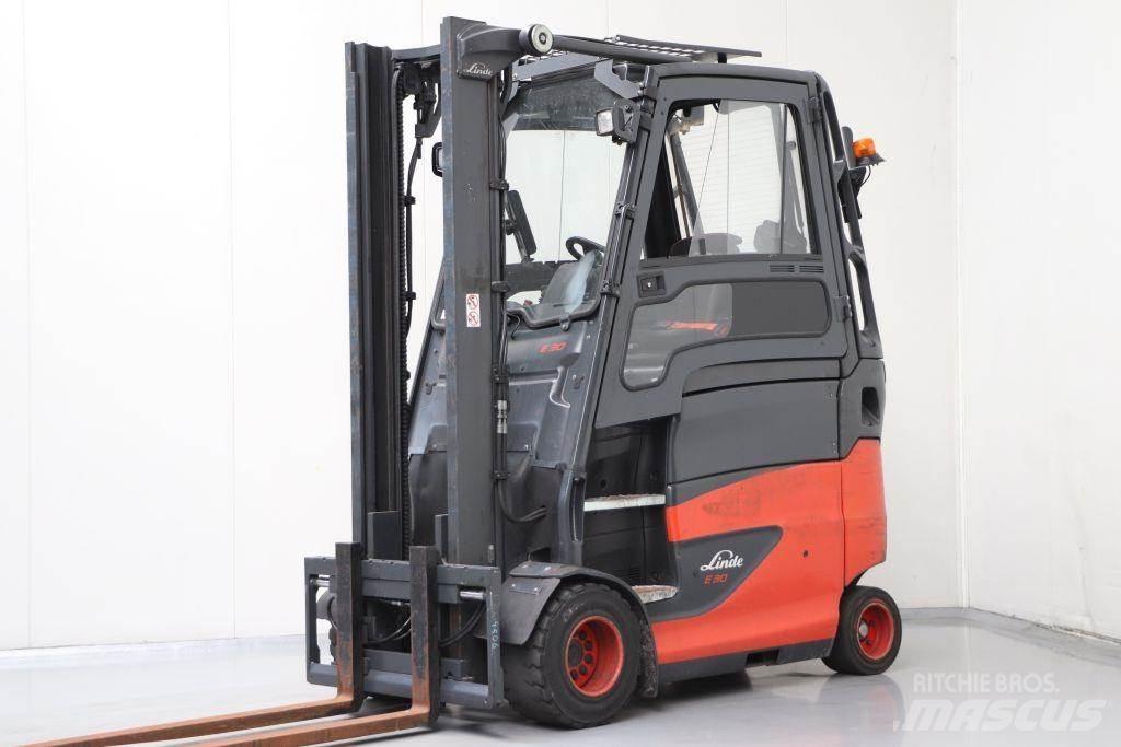 Linde E30HL-01/600 Elektro Stapler