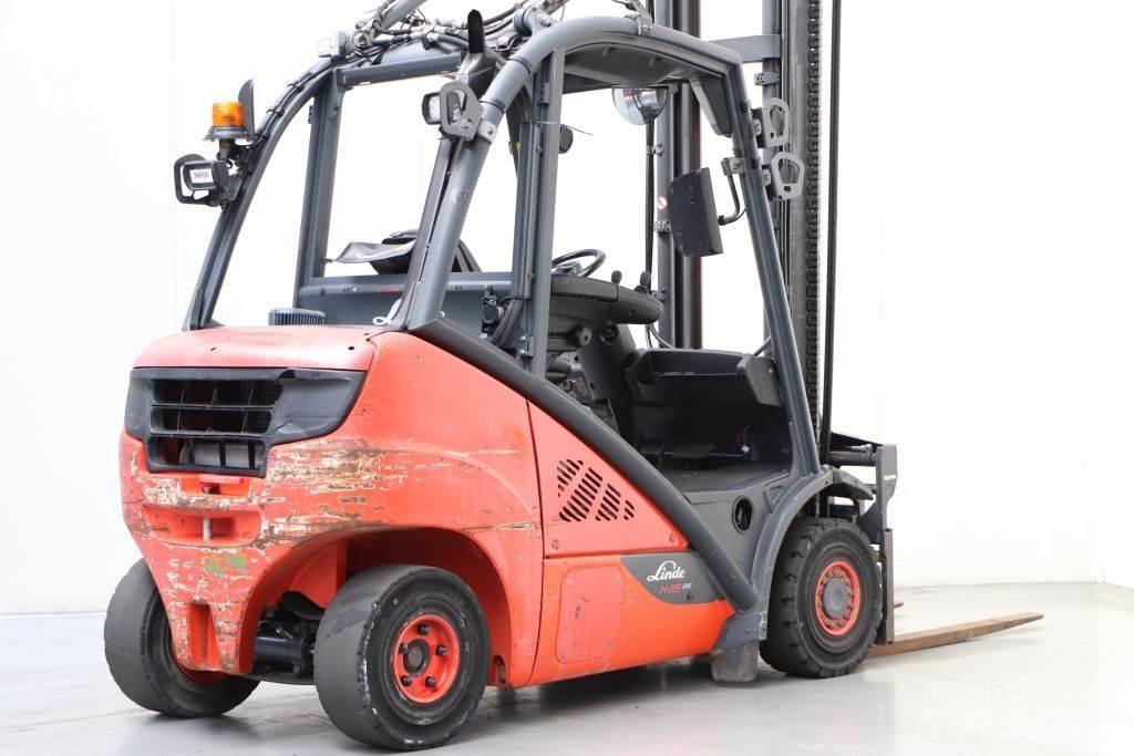 Linde H25D-02 Diesel Stapler