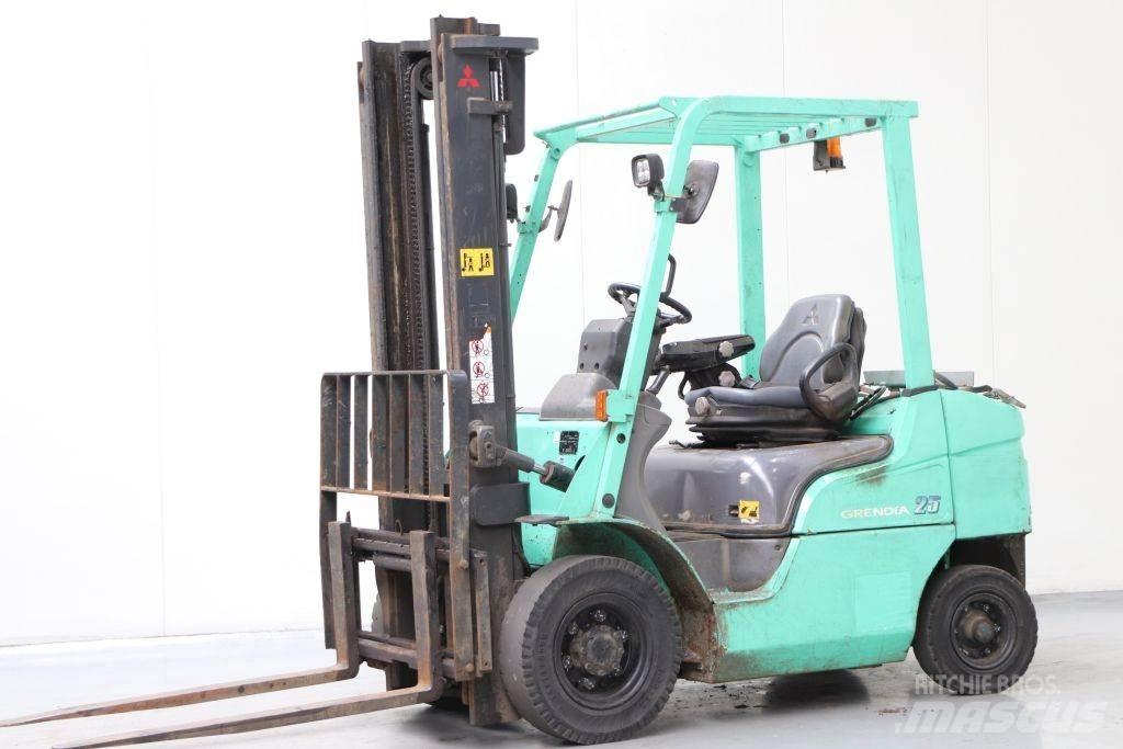 Mitsubishi FG25NT Gas Stapler