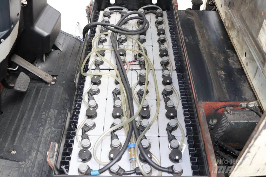 Nissan N01L-13U Elektro Stapler