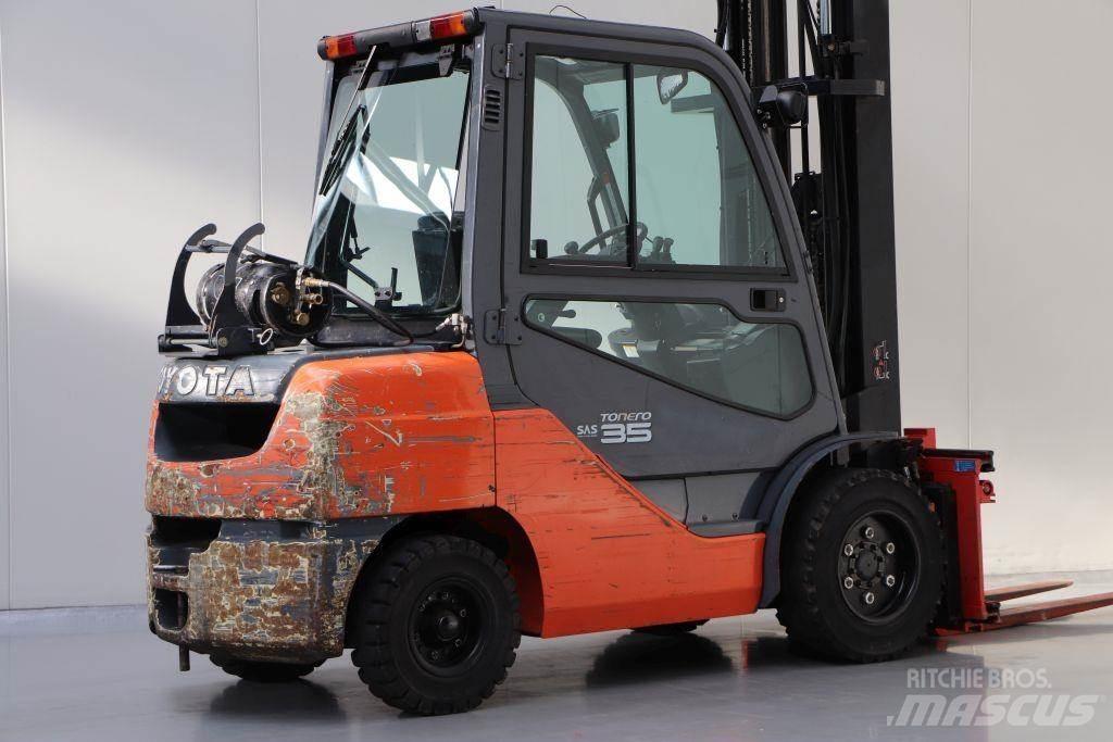 Toyota 02-8FGJF35 Gas Stapler