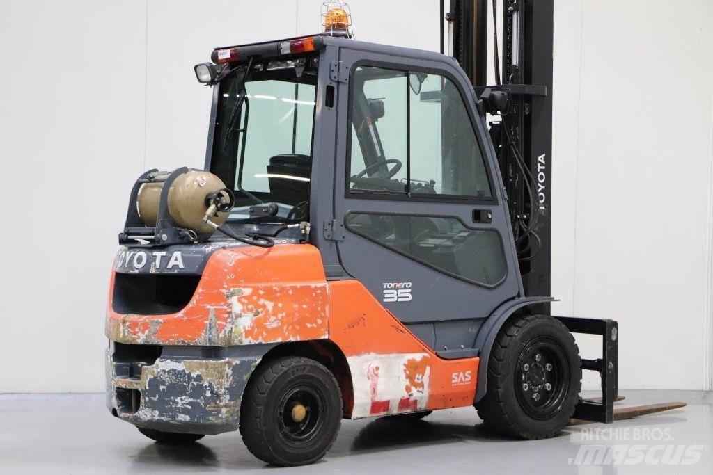 Toyota 02-8FGJF35 Gas Stapler